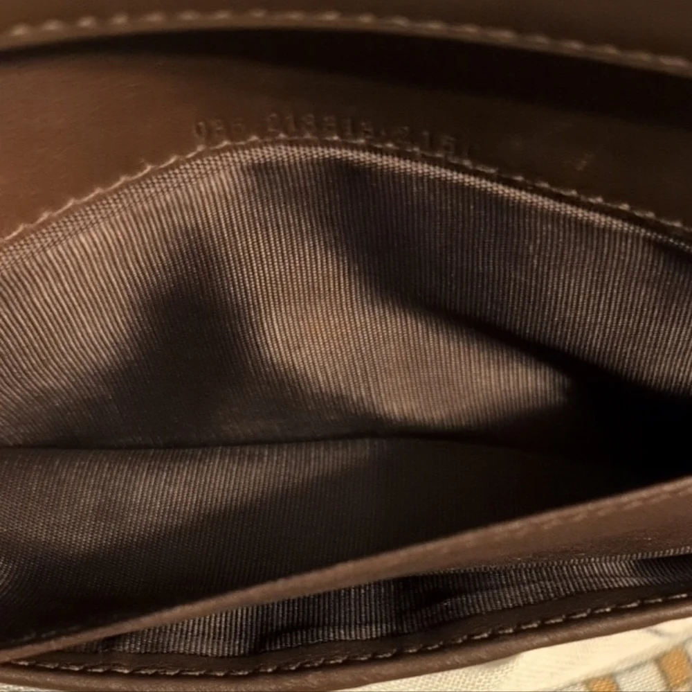 Gucci Signature Brown and Cream Clutch Vintage Italy Wallet - Picture 11 of 16